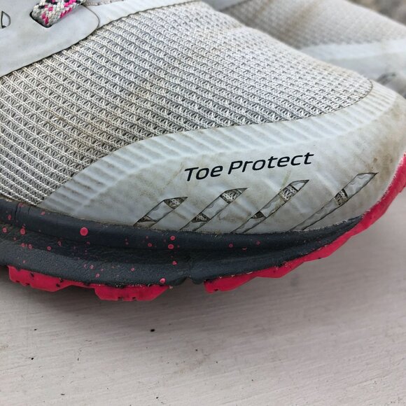 New Balance Women's Size 7B Grey Blue Nitrel V1 Trail Running Sneakers WTNTRRL1 - Picture 2 of 16